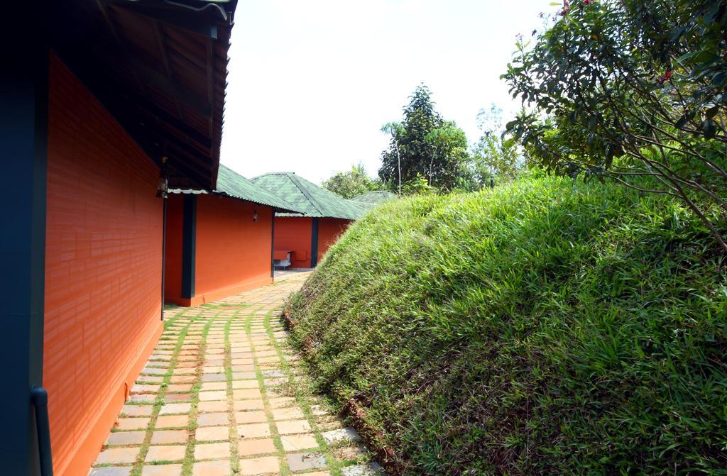 Petals Resorts Wayanad Tariyod Exterior photo